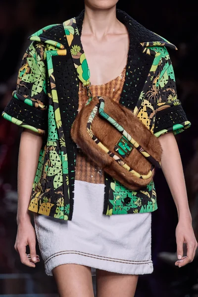 Look 9